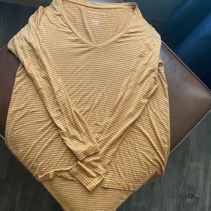 American eagle long sleeve size small